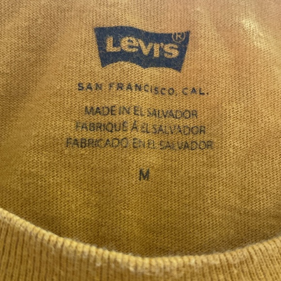 Levi’s size medium T-shirt Tee cute, frog outline, drawing on back and front - Picture 3 of 17